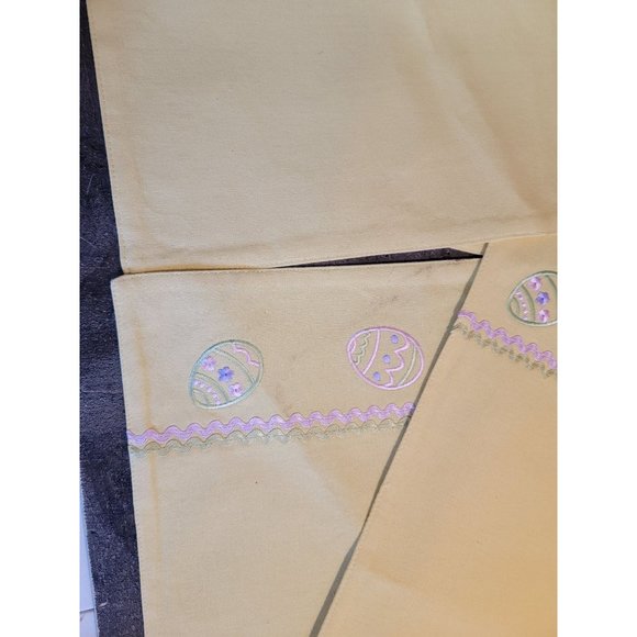 Yellow Easter egg place mats cloth decor set - Picture 2 of 7